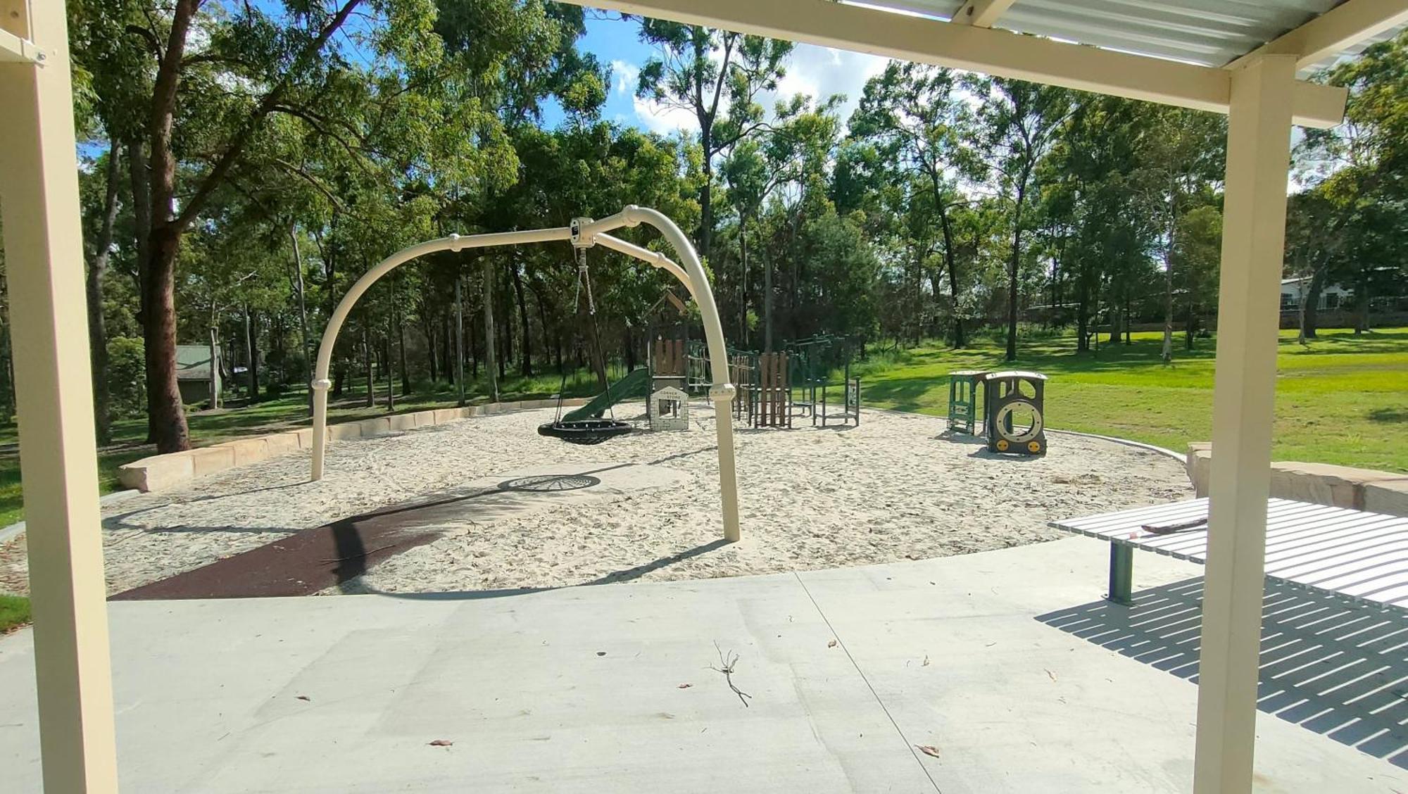 The Woodlands Hideaway - Premium Acreage Guesthouse Browns Plains Bagian luar foto