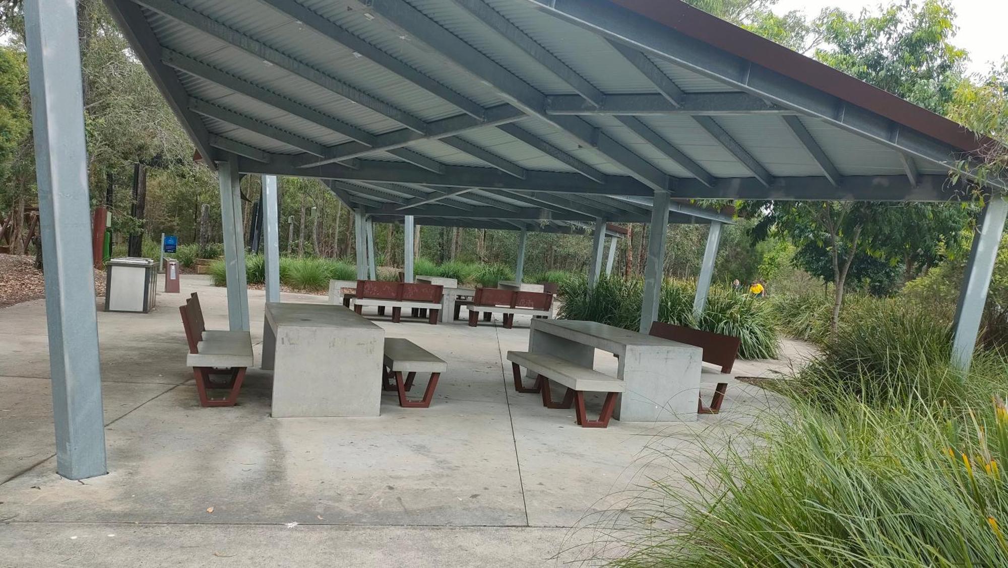 The Woodlands Hideaway - Premium Acreage Guesthouse Browns Plains Bagian luar foto